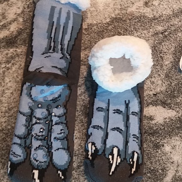 Men's Fuzzy Dragon Socks - Dragon Claws - Picture 4 of 6